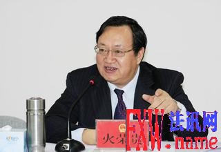火荣贵在参加民勤代表团审议时