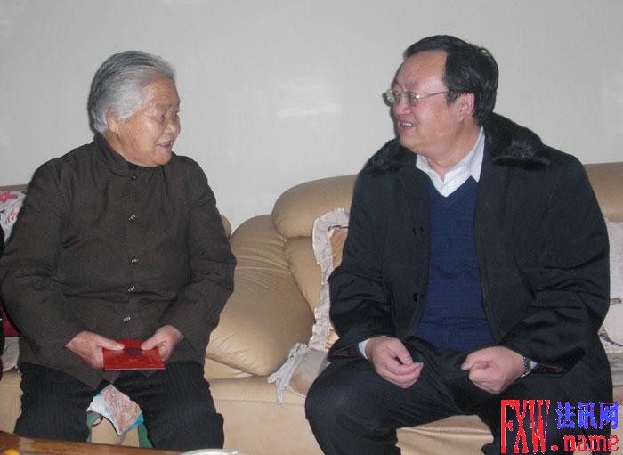 甘肃省武威市委书记火荣贵